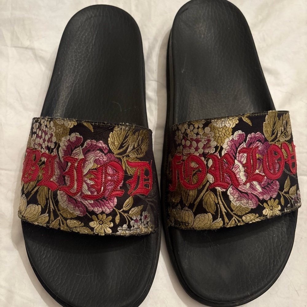 GUCCI | Blind For Love Embroidered Jacquard Track Pool Slides Men’s Size 12 EUC